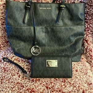 Michael Kors Purse & Wallet